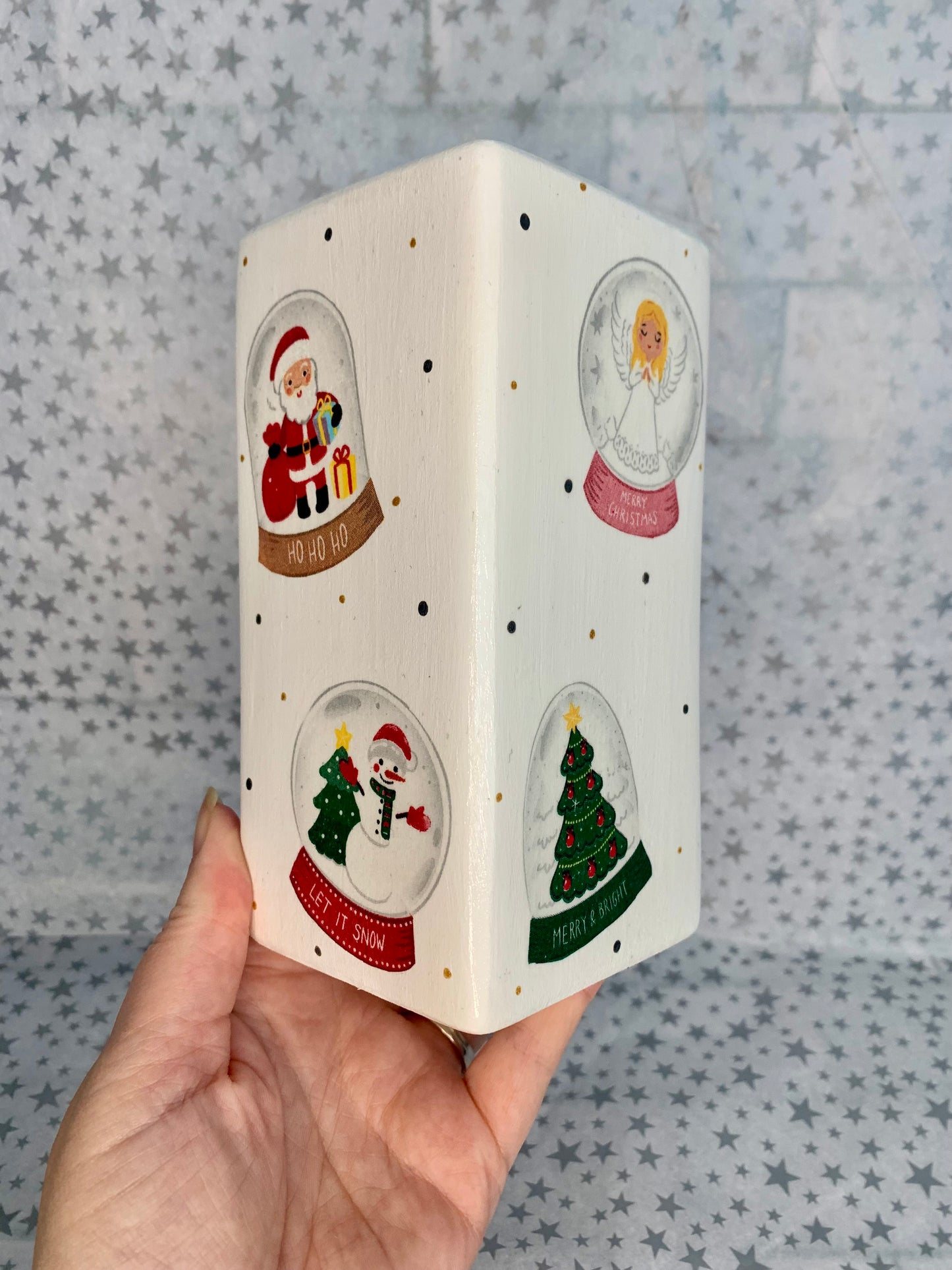 Snow Globe White Christmas Vase